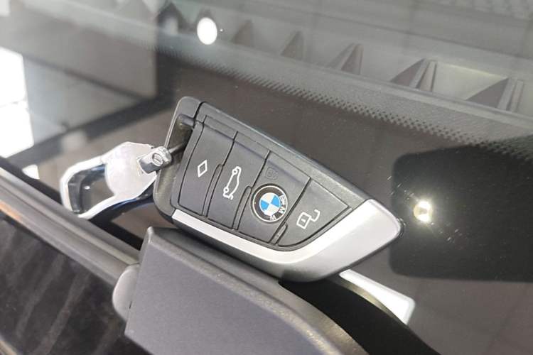 Used BMW 3 Series 2022 325Li M Sport Package Vehicle Key