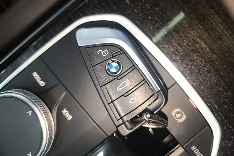 Used BMW 3 Series 2022 Updated 325Li M Sport Package Vehicle Key