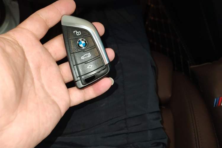 Used BMW 3 Series 2022 325Li M Sport Package Vehicle Key