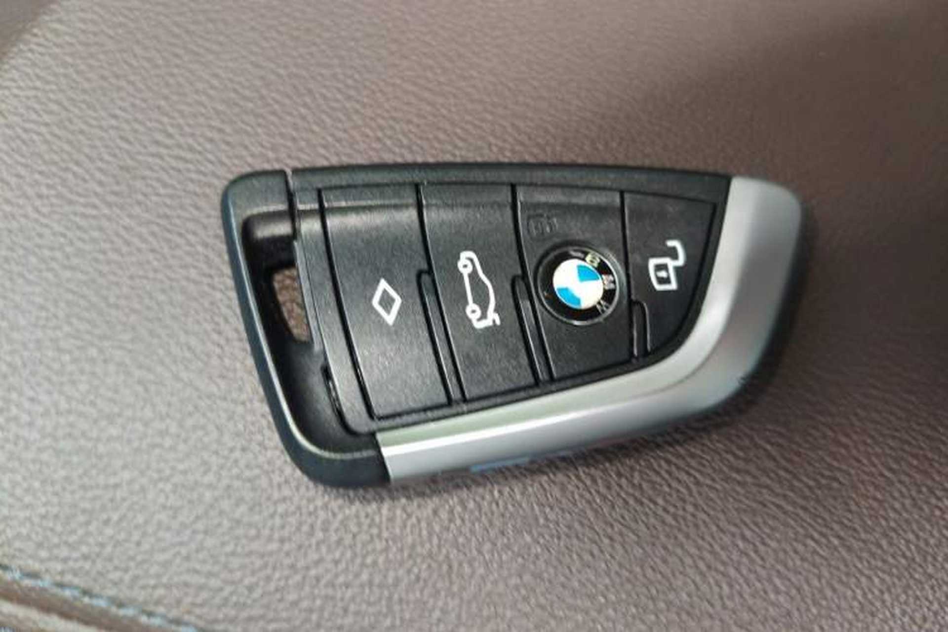 Used BMW 3 Series 2022 Updated 325Li M Sport Package Vehicle Key