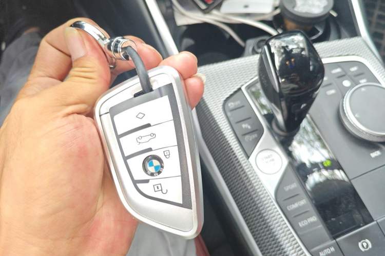 Used BMW 3 Series 2022 325Li M Sport Package Vehicle Key
