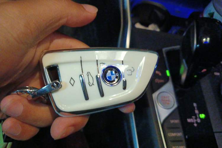 Used BMW 3 Series 2022 Updated 325i M Sport Package Vehicle Key