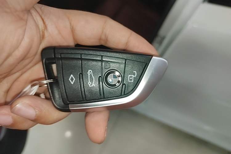 Used BMW 3 Series 2022 330i M Sport Night Edition Vehicle Key