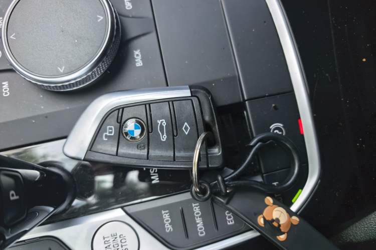 Used BMW 3 Series 2022 Restyled 320Li M Sport Package Vehicle Key
