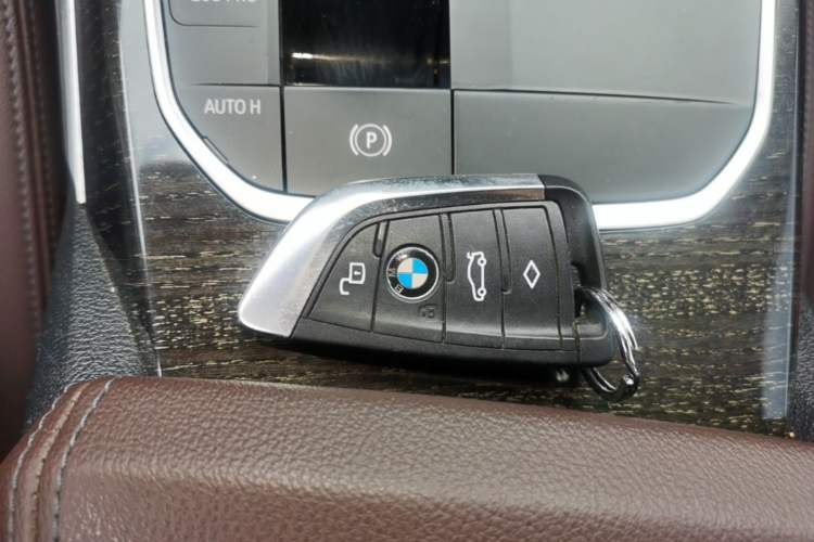 Used BMW 3 Series 2022 325Li M Sport Package Vehicle Key