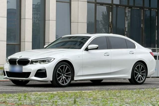 Ojetý BMW 3 Series 2022 325Li M Sport Package
