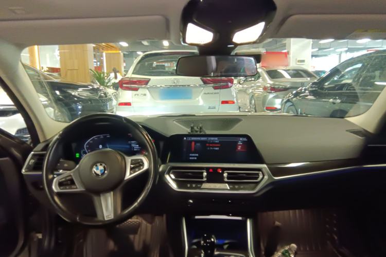 Used BMW 3 Series 2022 325Li M Sport Package Center Console