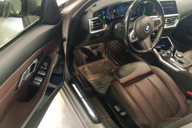 Used BMW 3 Series 2022 325Li M Sport Package Driver Seat