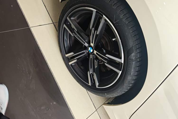 Used BMW 3 Series 2022 325i M Sport Package Exterior 8