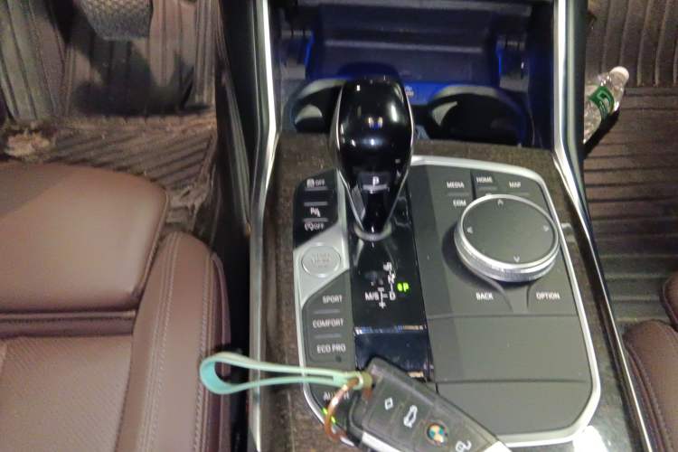 Used BMW 3 Series 2022 325Li M Sport Package Gear Lever