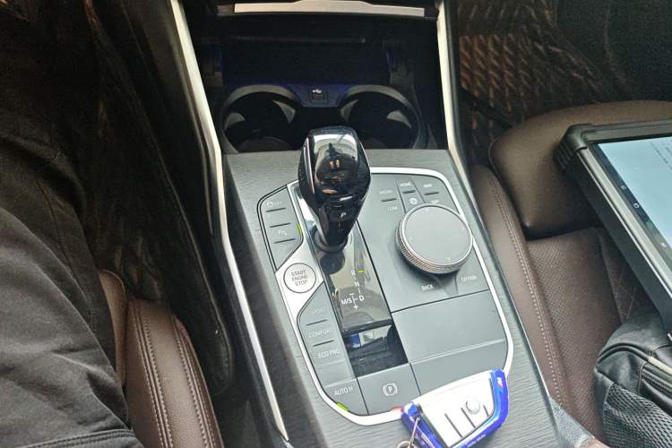 Used BMW 3 Series 2022 325i M Sport Package Gear Lever