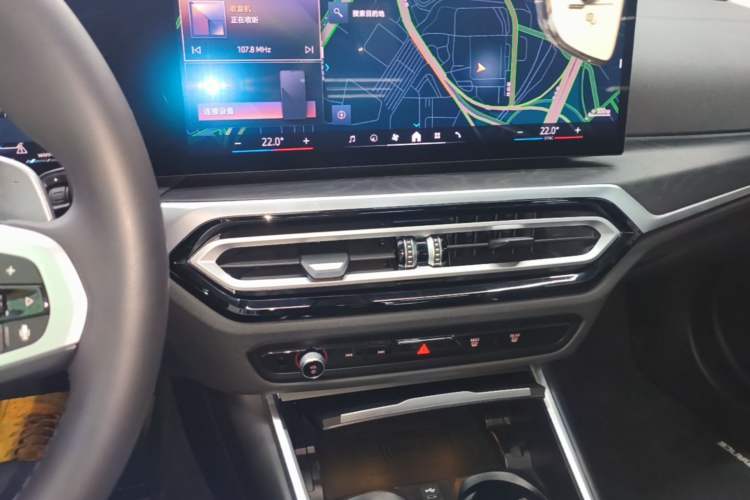 Used BMW 3 Series 2023 325i M Sport Package Audio And AC Panel