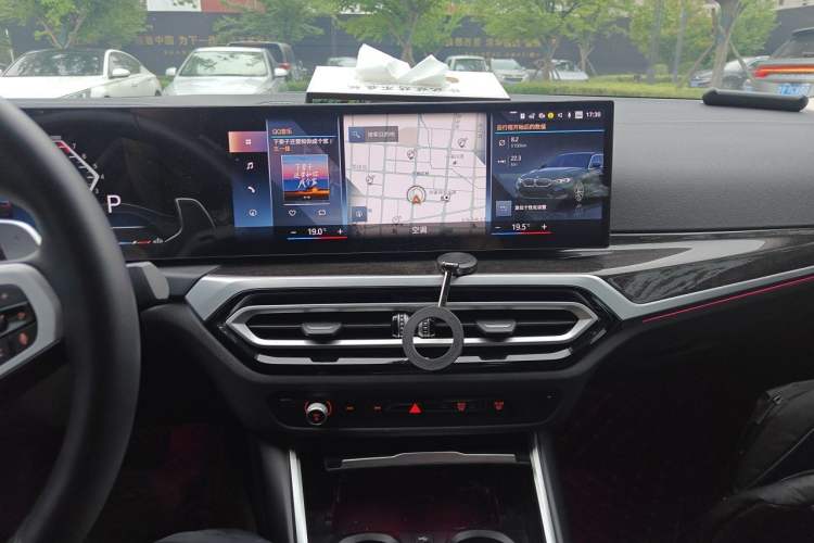 Used BMW 3 Series 2023 325Li M Sport Package Audio And AC Panel