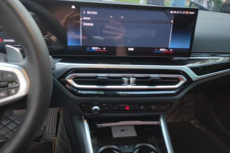 Used BMW 3 Series 2023 325Li M Sport Night Edition Package Audio And AC Panel