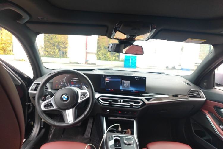 Used BMW 3 Series 2023 330i M Sport Night Edition Package Center Console