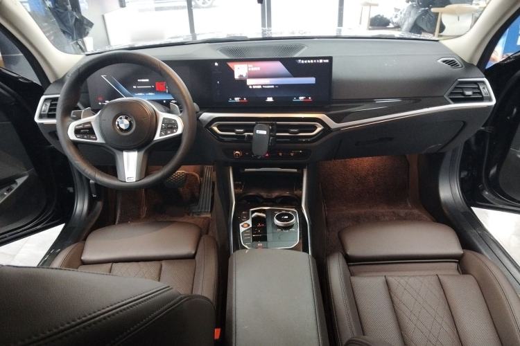 Used BMW 3 Series 2023 325Li xDrive M Sport Package Center Console