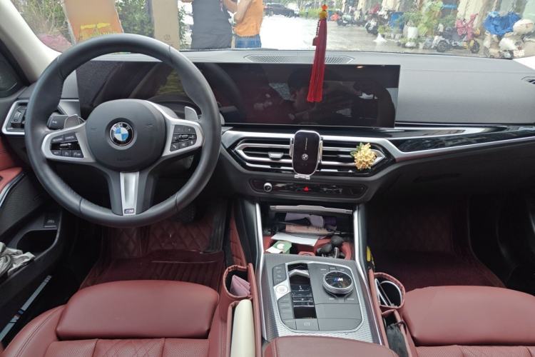 Used BMW 3 Series 2023 325Li M Sport Night Edition Package Center Console