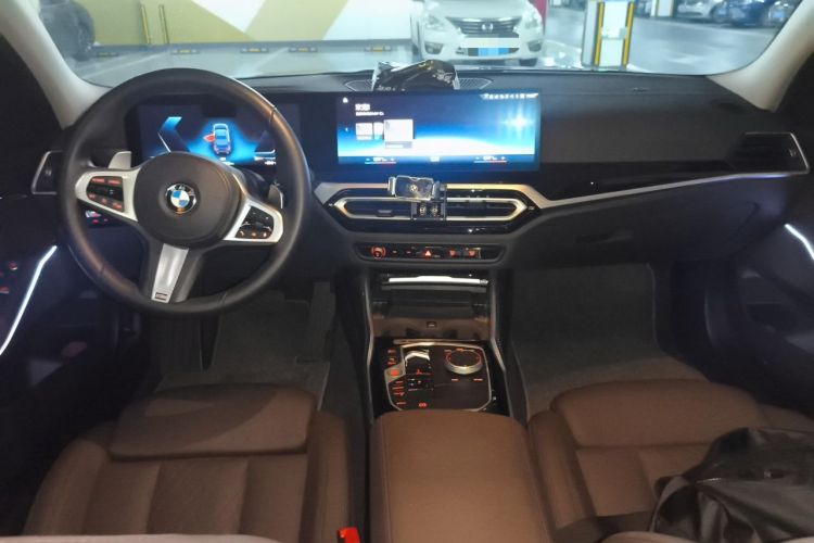 Used BMW 3 Series 2023 320Li M Sport Package Center Console