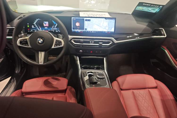Used BMW 3 Series 2023 330i M Sport Night Edition Package Center Console