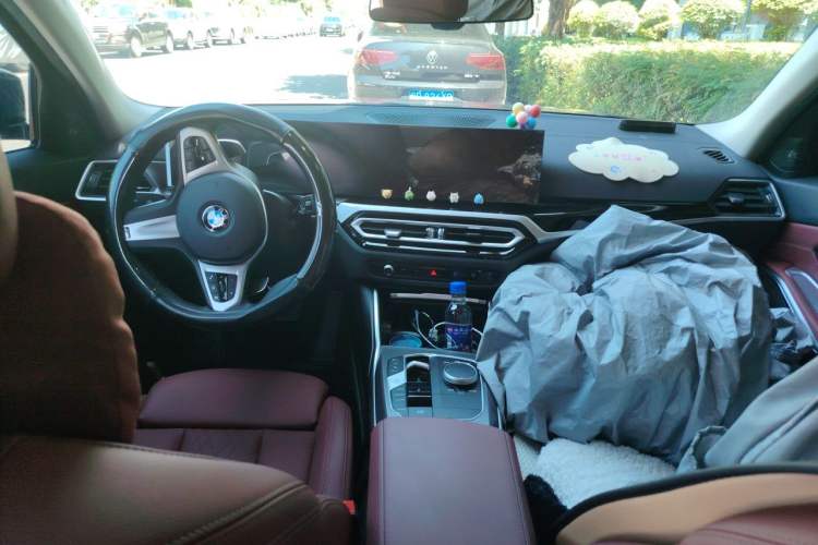 Used BMW 3 Series 2023 325Li M Sport Night Edition Package Center Console