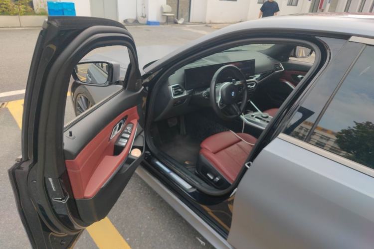 Used BMW 3 Series 2023 330i M Sport Night Edition Package Driver Seat