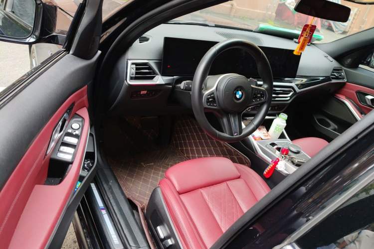 Used BMW 3 Series 2023 325i M Sport Night Edition Package Driver Seat