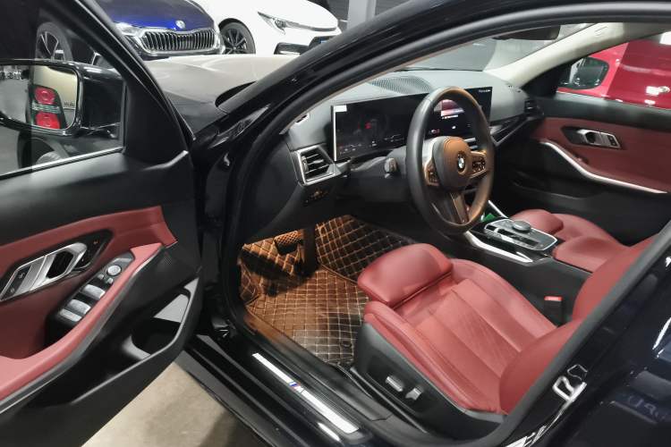 Used BMW 3 Series 2023 320Li M Sport Package Driver Seat