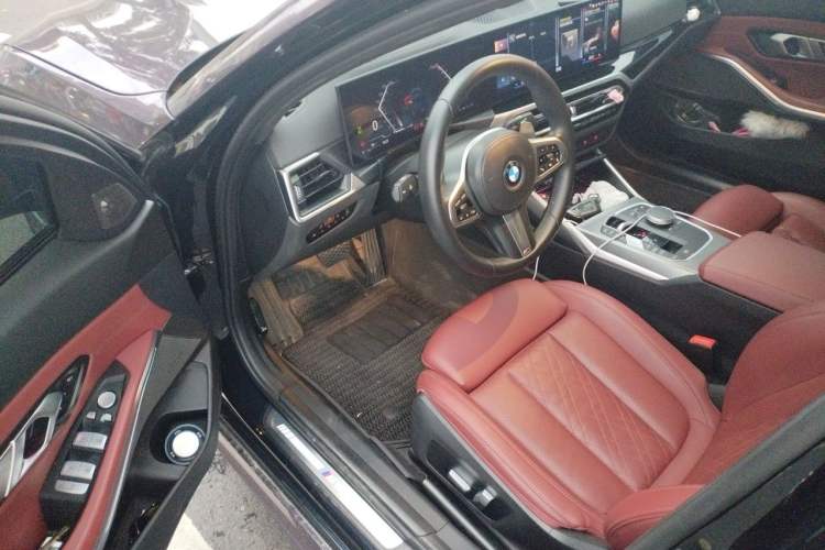 Used BMW 3 Series 2023 325i M Sport Night Edition Package Driver Seat