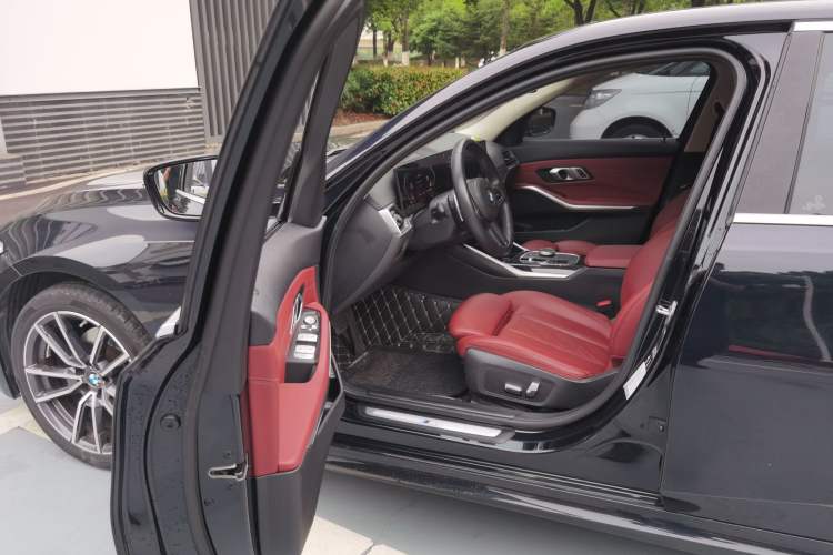 Used BMW 3 Series 2023 325Li M Sport Package Driver Seat