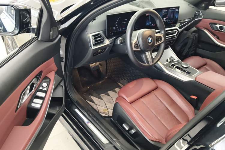 Used BMW 3 Series 2023 325i M Sport Night Edition Package Driver Seat