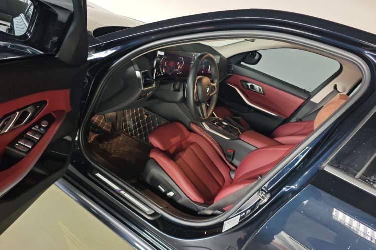 Used BMW 3 Series 2023 325i M Sport Package Driver Seat