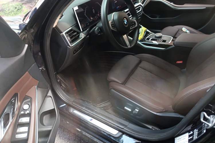 Used BMW 3 Series 2023 320Li M Sport Package Driver Seat