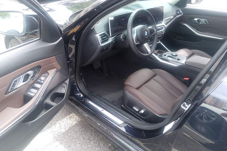 Used BMW 3 Series 2023 325Li M Sport Package Driver Seat