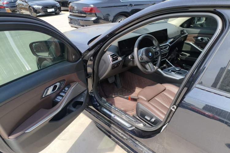Used BMW 3 Series 2023 325Li M Sport Night Edition Package Driver Seat