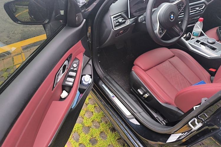Used BMW 3 Series 2023 325i M Sport Night Edition Package Driver Seat