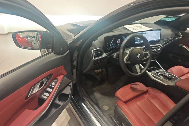 Used BMW 3 Series 2023 330i M Sport Night Edition Package Driver Seat