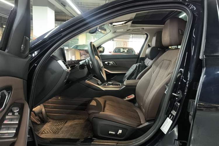 Used BMW 3 Series 2023 325Li M Sport Night Edition Package Driver Seat