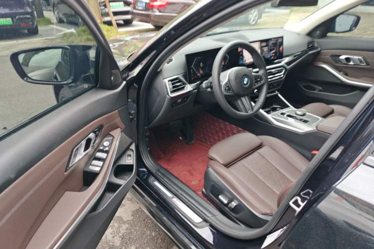 Used BMW 3 Series 2023 325Li M Sport Night Edition Package Driver Seat