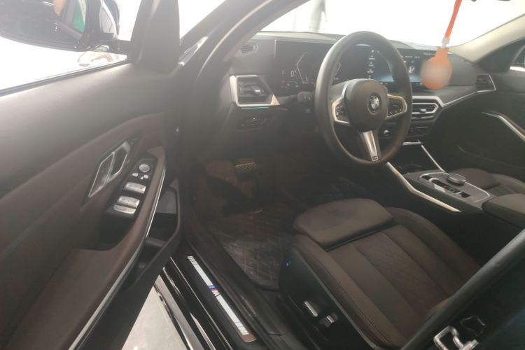 Used BMW 3 Series 2023 325i M Sport Package Driver Seat