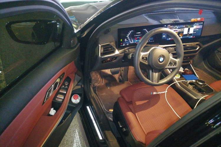 Used BMW 3 Series 2023 325i M Sport Night Edition Package Driver Seat