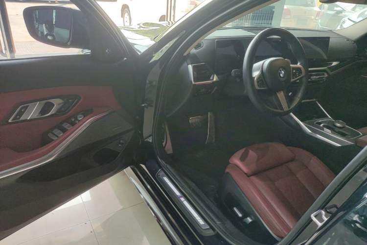 Used BMW 3 Series 2023 325Li M Sport Night Edition Package Driver Seat