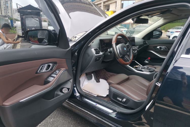 Used BMW 3 Series 2023 320Li M Sport Package Driver Seat