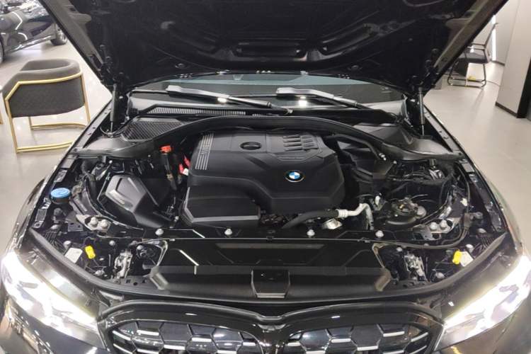 Used BMW 3 Series 2023 325i M Sport Night Edition Package Engine Bay
