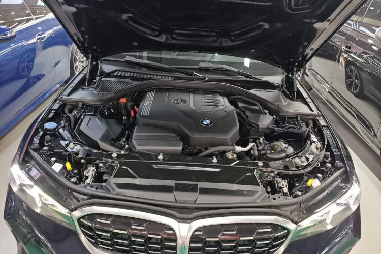 Used BMW 3 Series 2023 325i M Sport Package Engine Bay