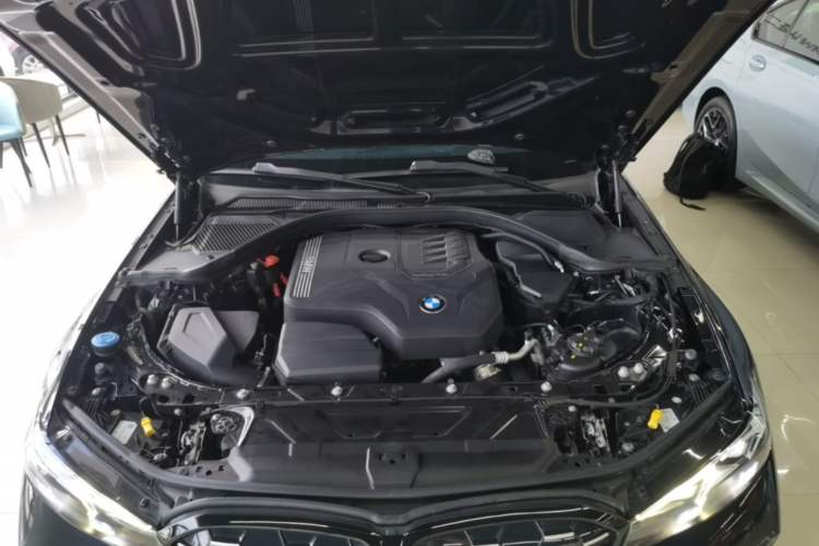 Used BMW 3 Series 2023 325i M Sport Night Edition Package Engine Bay
