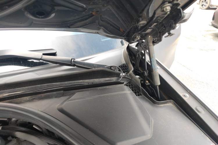 Used BMW 3 Series 2023 330i M Sport Night Edition Package Engine Bay Left