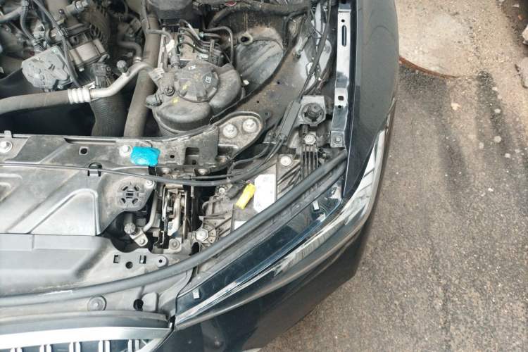 Used BMW 3 Series 2023 320Li M Sport Package Engine Bay Left