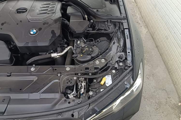 Used BMW 3 Series 2023 320i M Sport Package Engine Bay Left