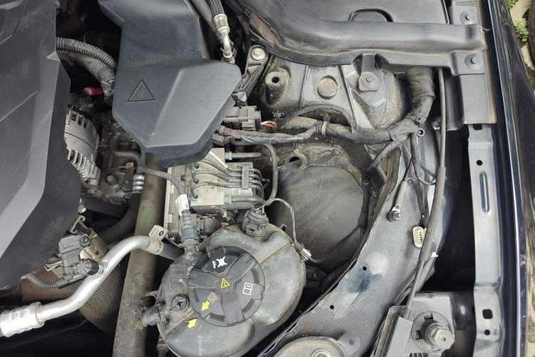 Used BMW 3 Series 2023 325Li M Sport Package Engine Bay Left