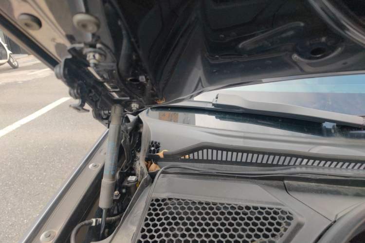 Used BMW 3 Series 2023 330i M Sport Night Edition Package Engine Bay Right